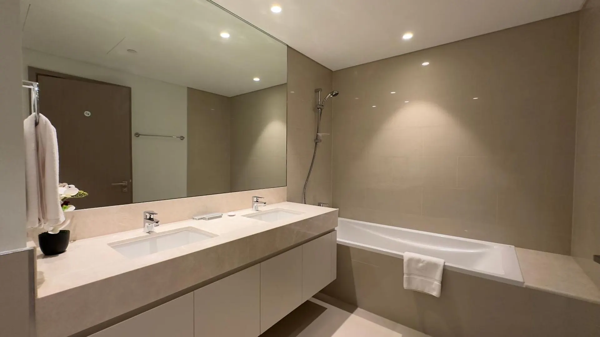 Stunning 3Br With Burj Khalifa & Fountain Views By Bhavan Vacation Homes Dubai